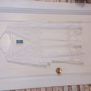 White Lace V-Neck Bathing Suit Cover Up New With Tags